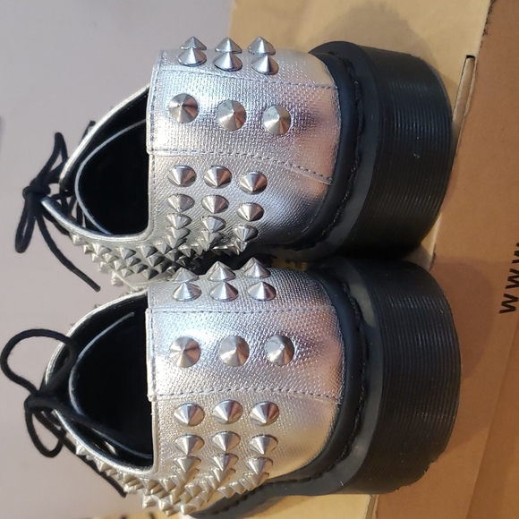 Like new rare w/box Harlen studded silver spikes Dr Martens sz 8 - Picture 8 of 9